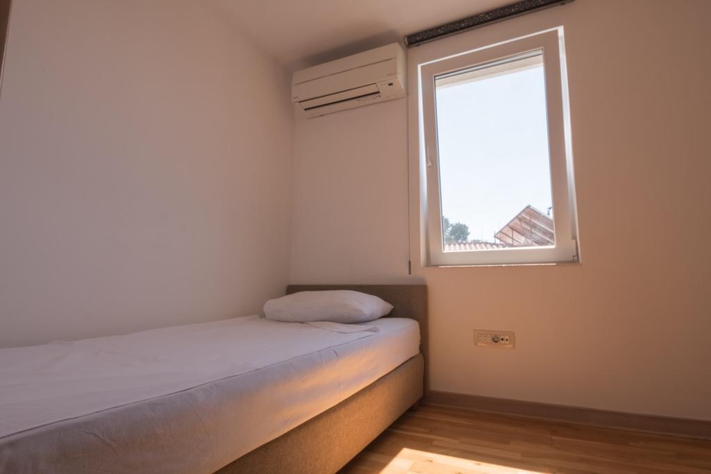 Ferienwohnung Private Penthouse Djurasevic Sveti Stefan Exterior foto