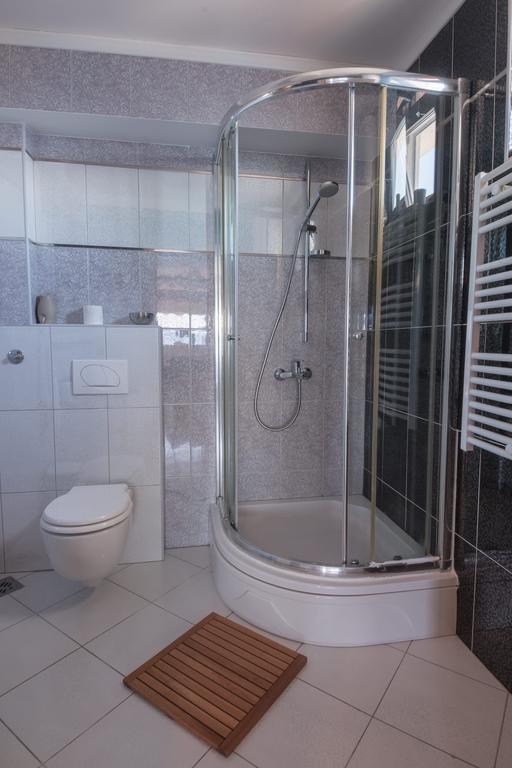 Ferienwohnung Private Penthouse Djurasevic Sveti Stefan Exterior foto